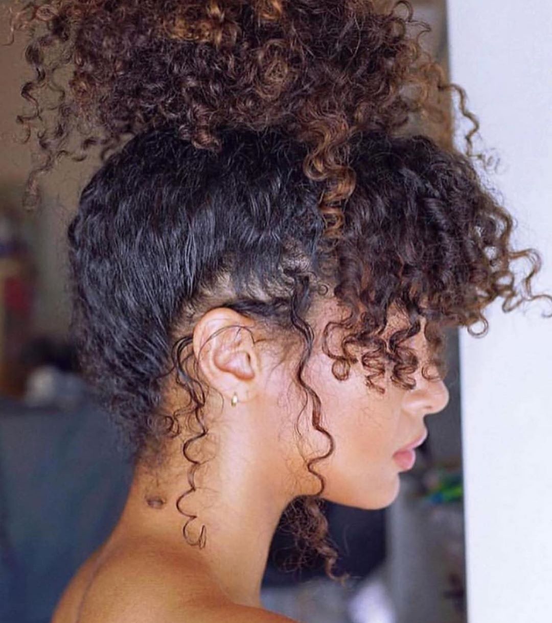 Cabelos com muita onda os melhores penteados para caracóis Cabelo