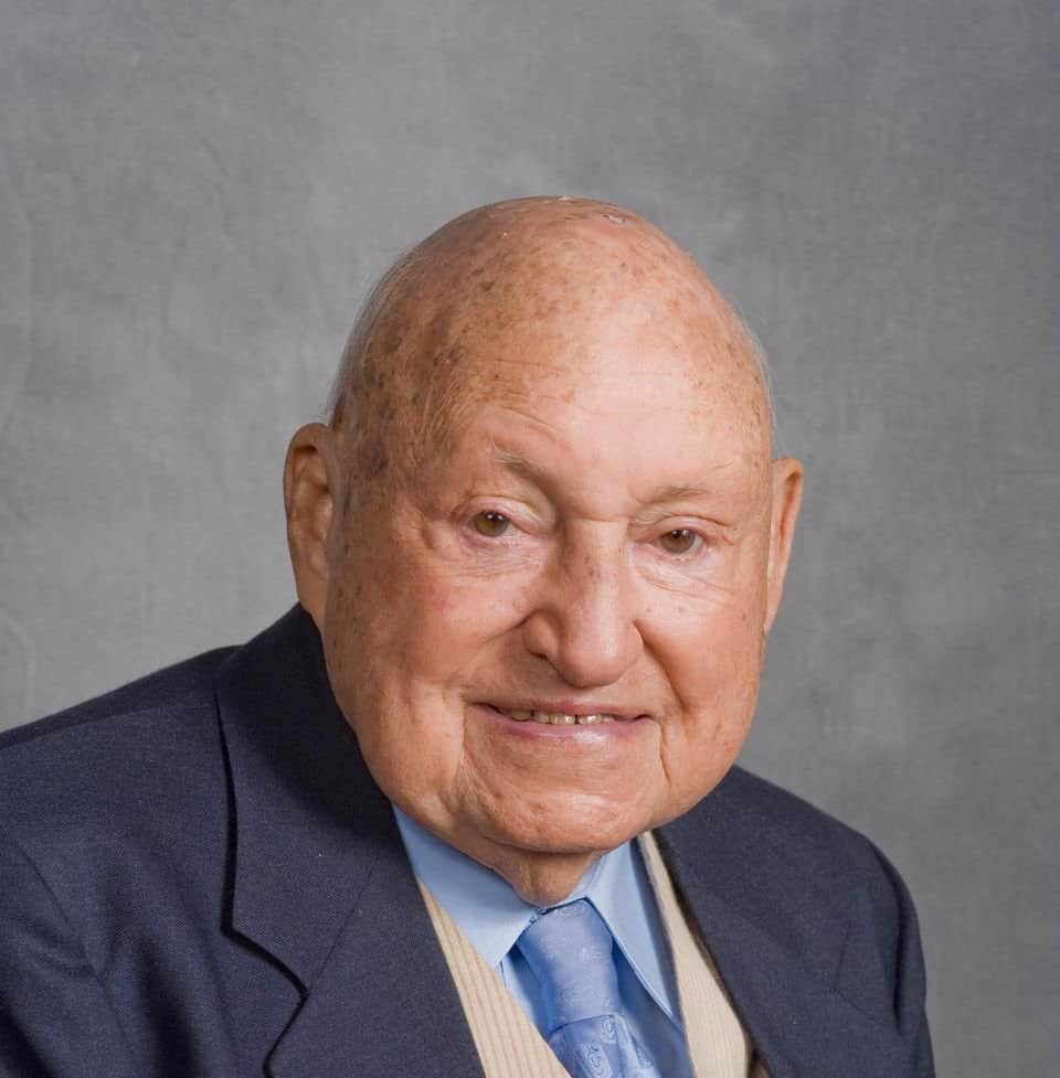 Truett Cathy, ChickfilA founder, dies