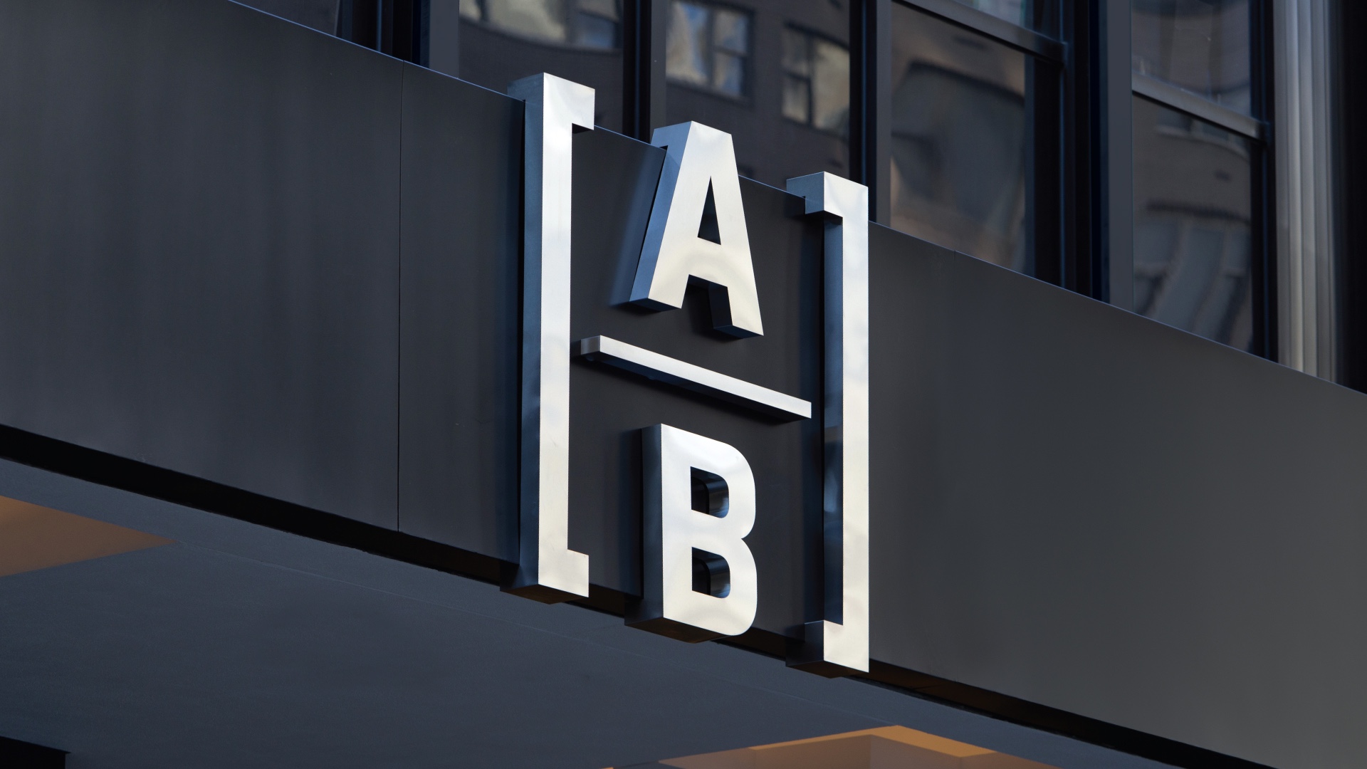 A Brand Transformation AB (AllianceBernstein) MBLM