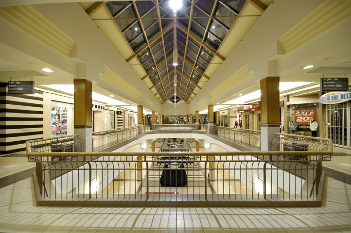 Polo Park Shopping Centre M Builds