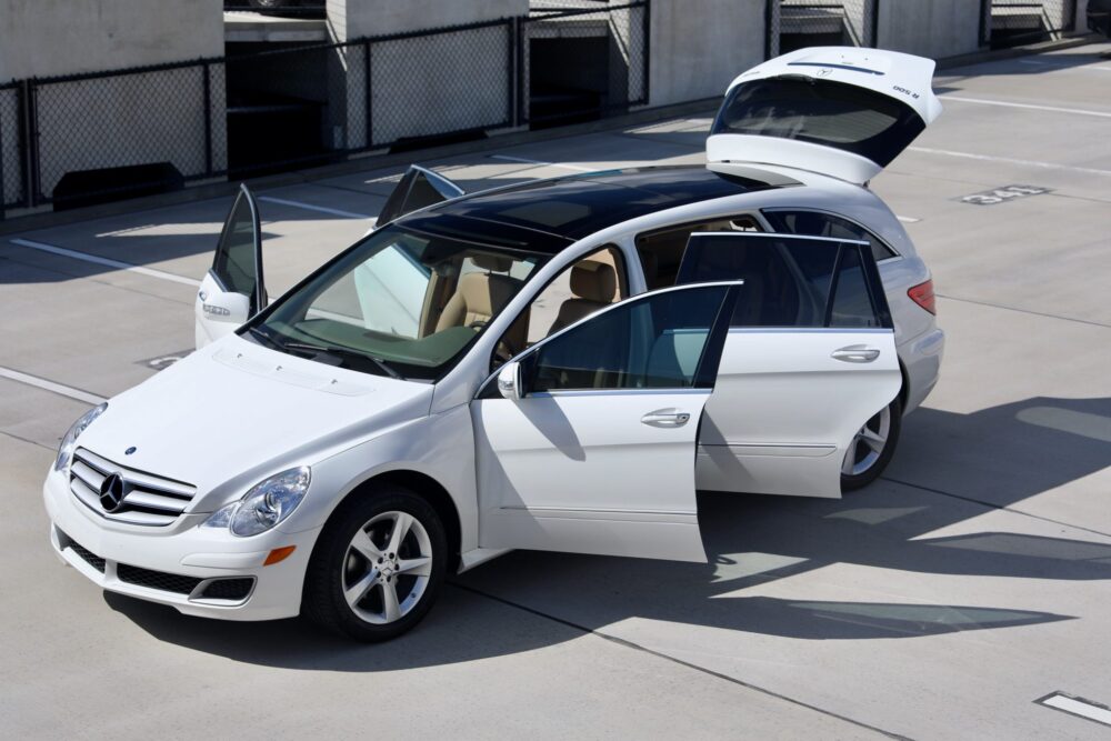 R500 On BringATrailer Means It's V8 Minivan Time! MBWorld