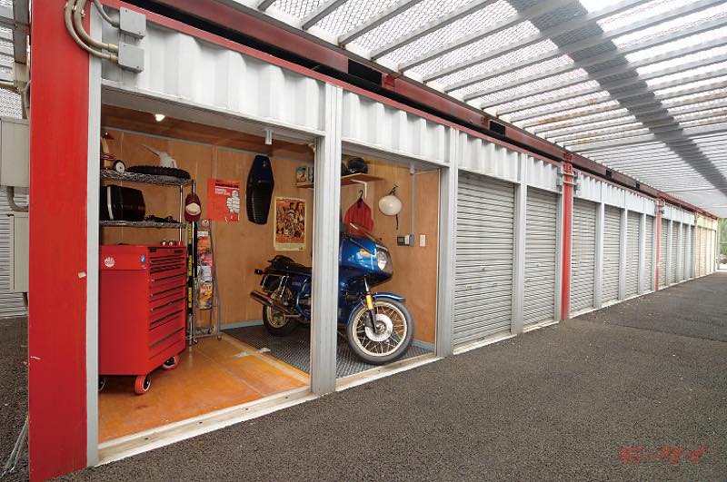 【自分と相棒との夢空間を獲得！】バイク保管のすすめレンタルガレージ編 モーサイ（Motorcyclist Web）