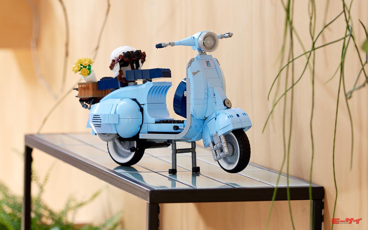「BMW、ドゥカティに続きバイクメーカー公式コラボレゴにベスパ125が登場」ピース数1000以上の大人向け!? モーサイ