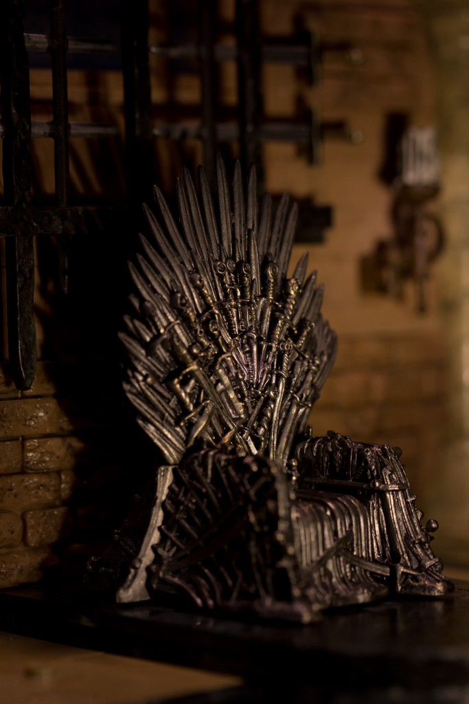 Iron Throne Room Construction Set