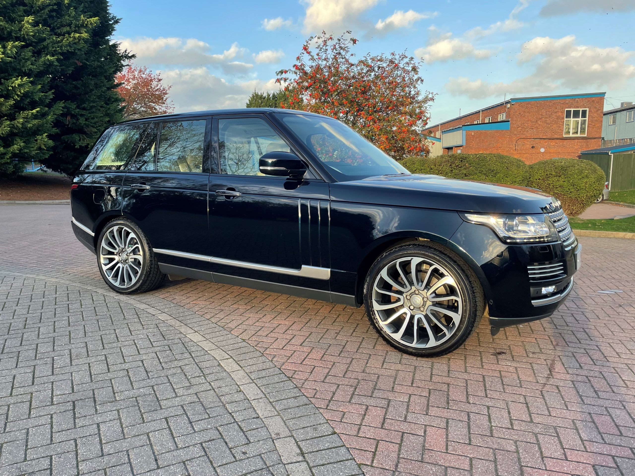 Range Rover 3.0 TDV6 Vogue SE McGurk Performance Cars