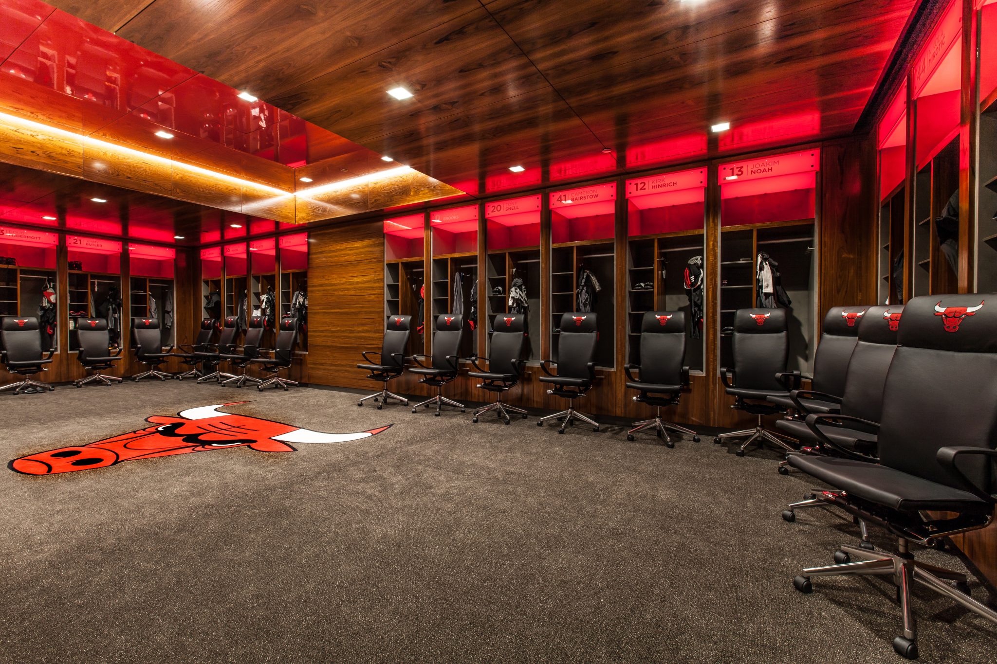 Chicago Bulls and Blackhawks Locker Rooms McHugh Construction