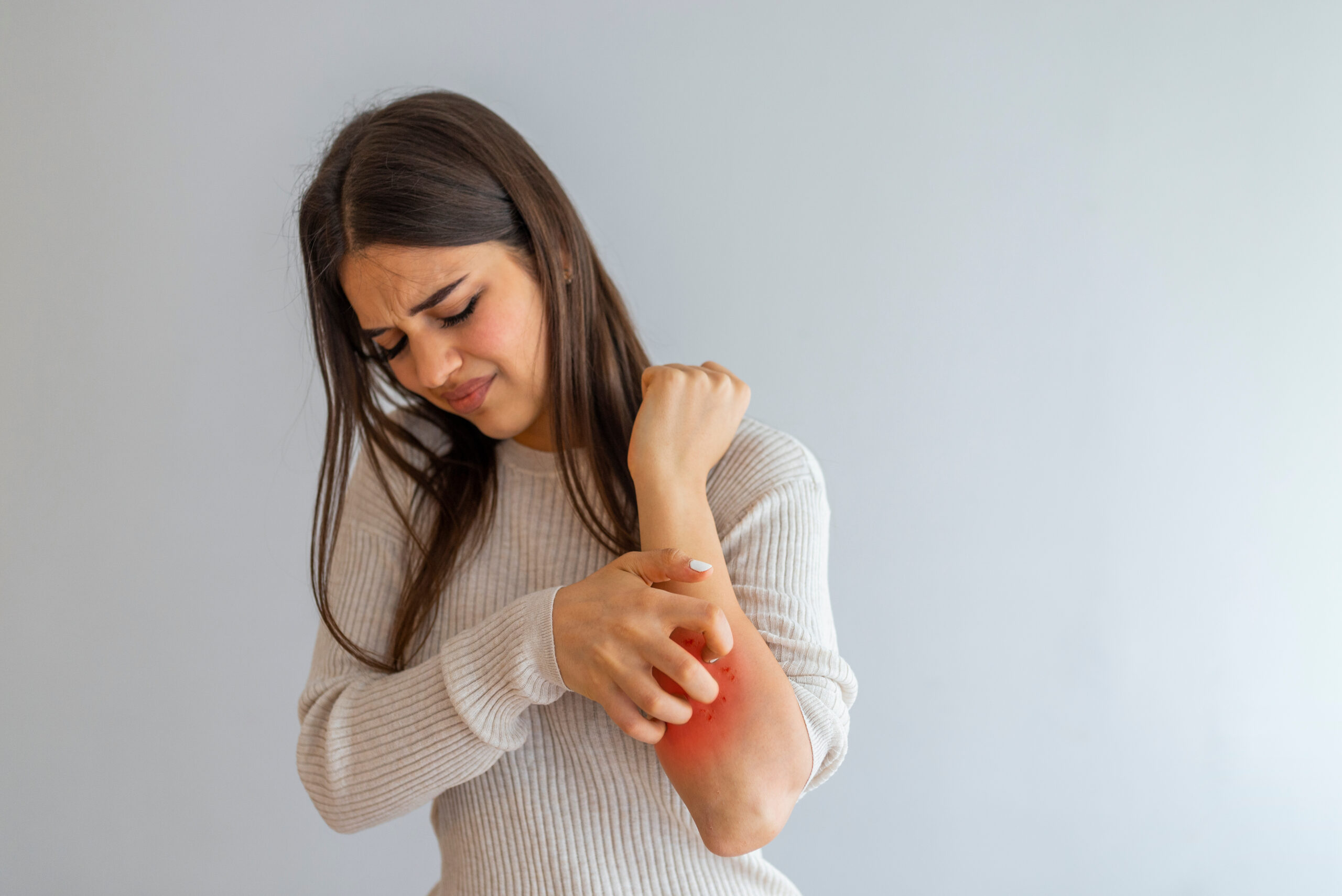 How To Handle Your Eczema In Cold Weather? MC Laser Clinic & Salon
