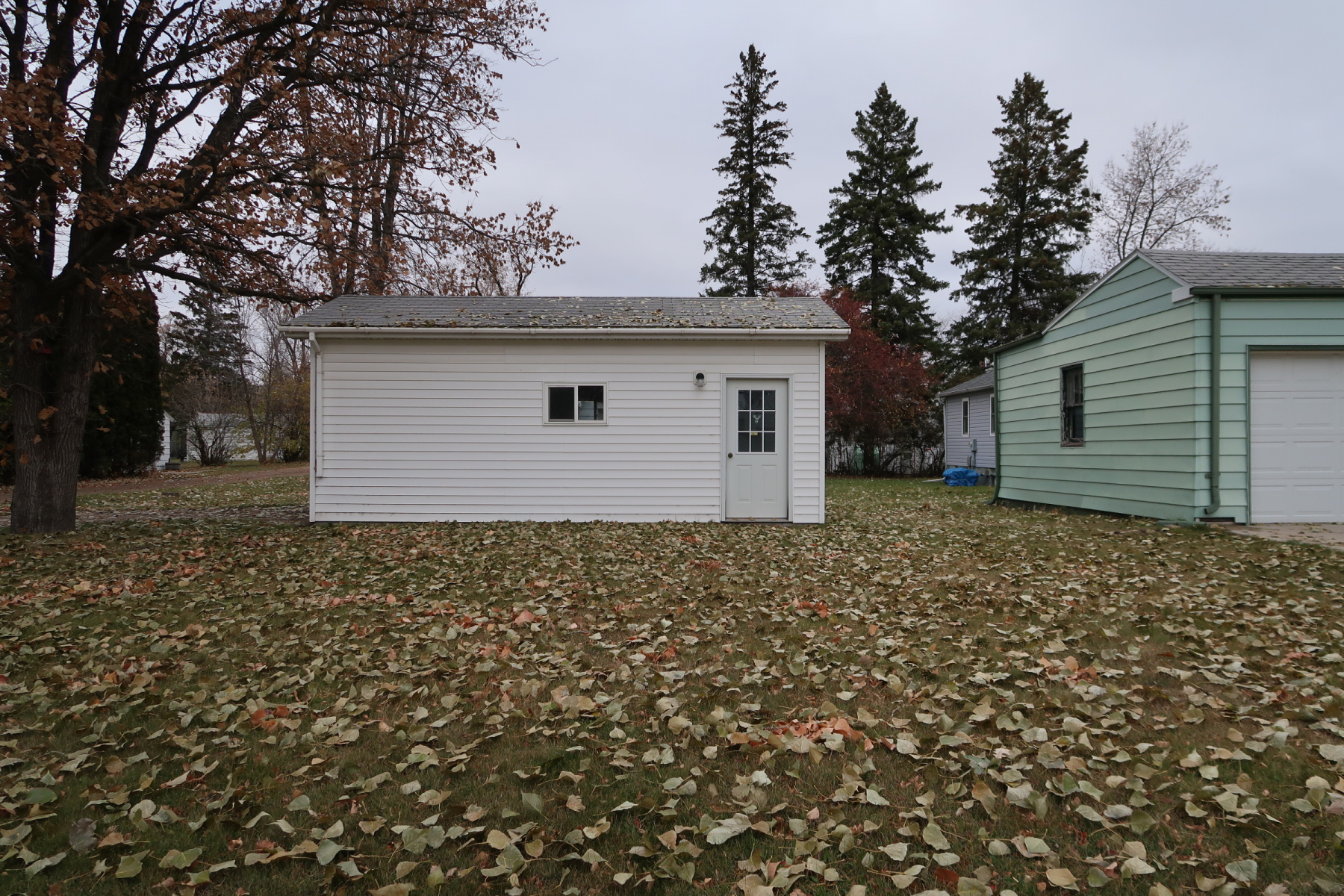 Online Only Real Estate Auction, 2 Bedroom Home Attach. Garage