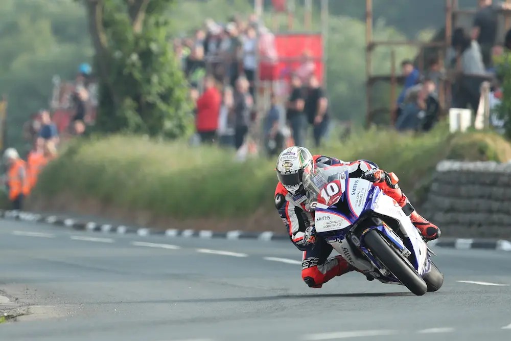 TT 2018 Hickman takes maiden win in Superstock thriller MCN