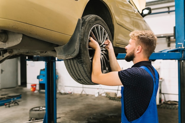 Does Check Engine Light Come On After Starter Replacement