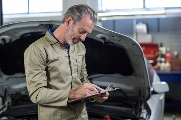 How To Make Check Engine Light Turn On? McNally Institute
