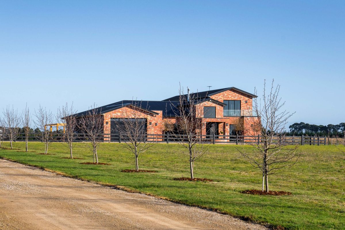 2935 Rockglen Way McQueen Real Estate