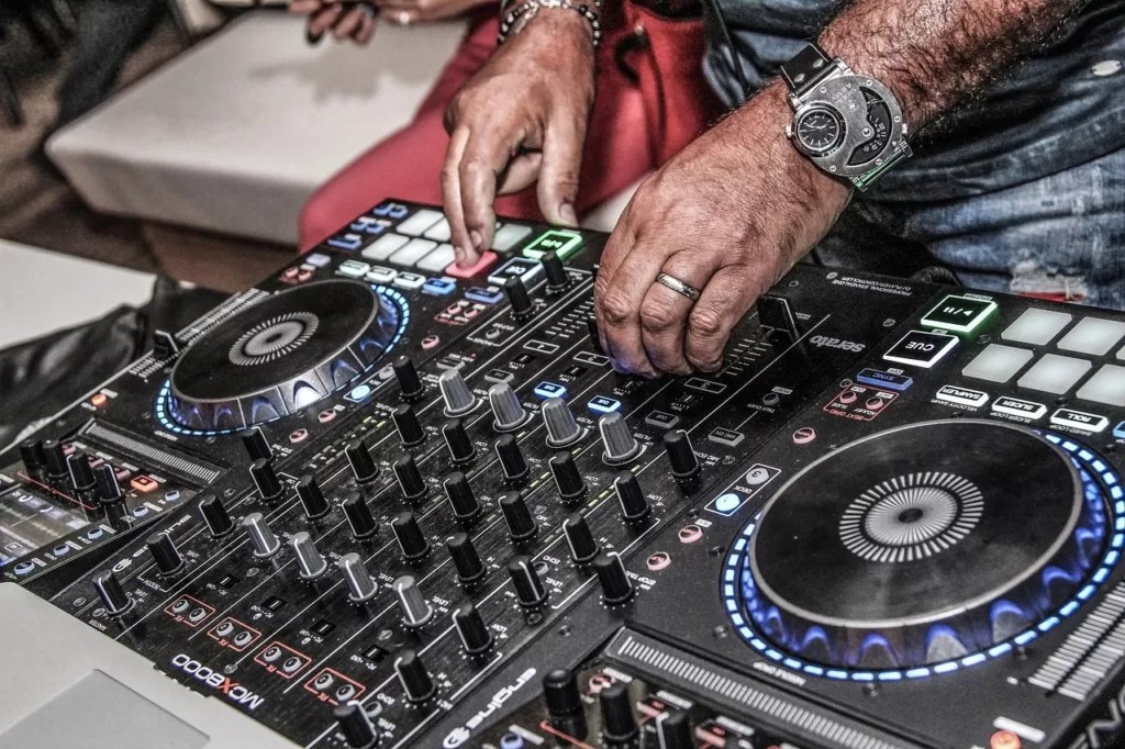 DJ Mixer Exploring the Basics