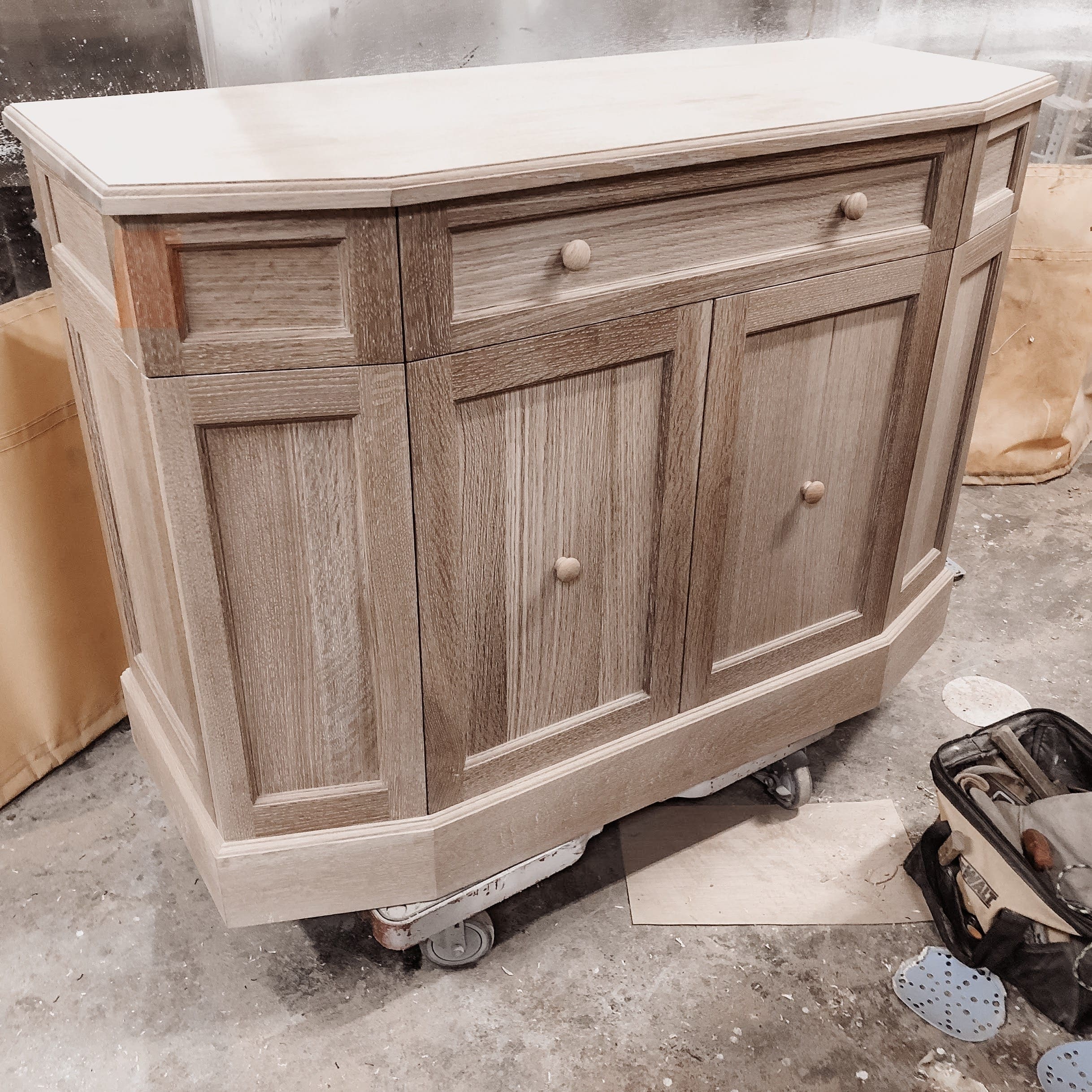 White Oak TV MDM Design Studio