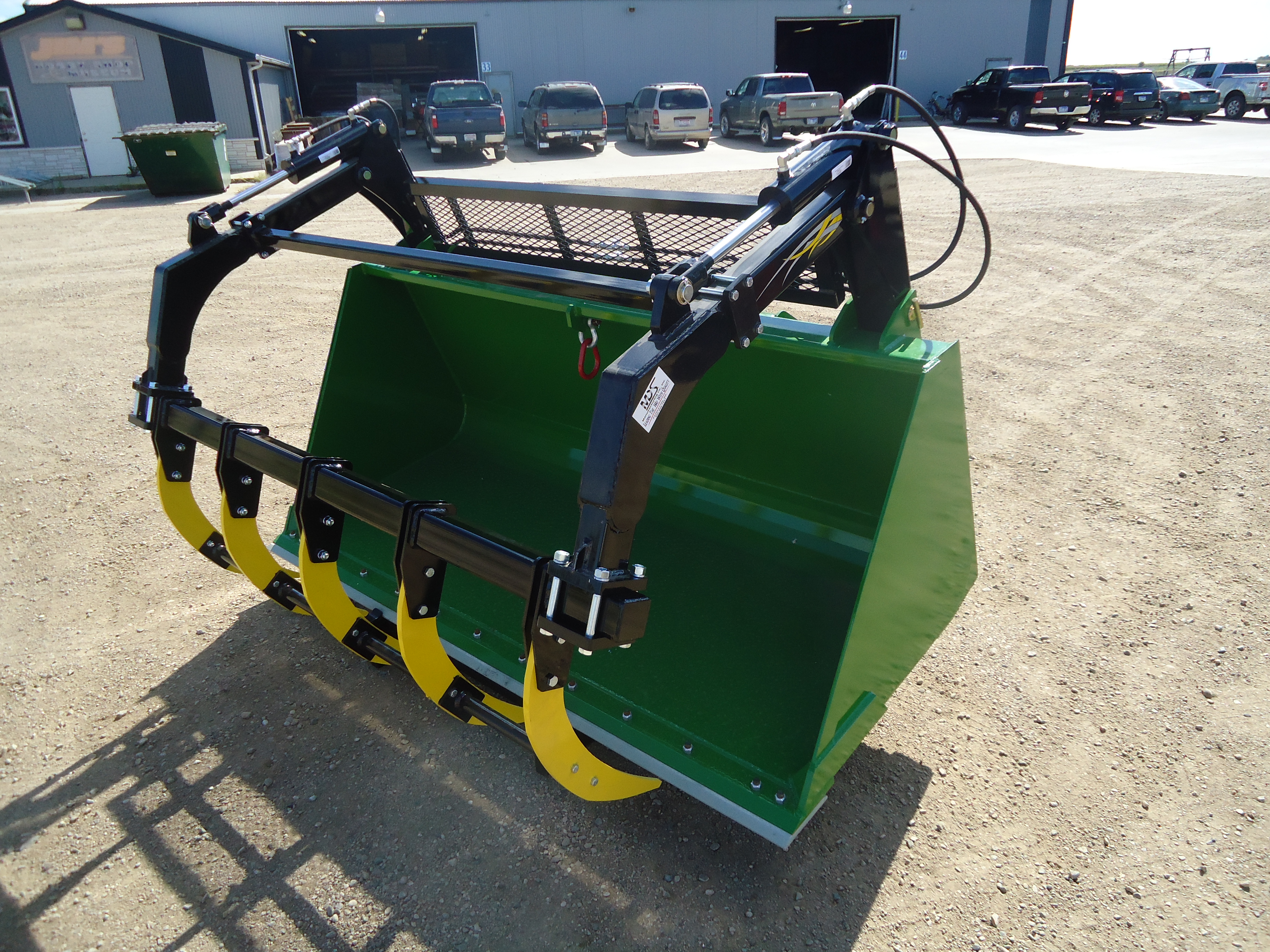 Replacement Tractor Buckets / Grapples MDS Manufacturing