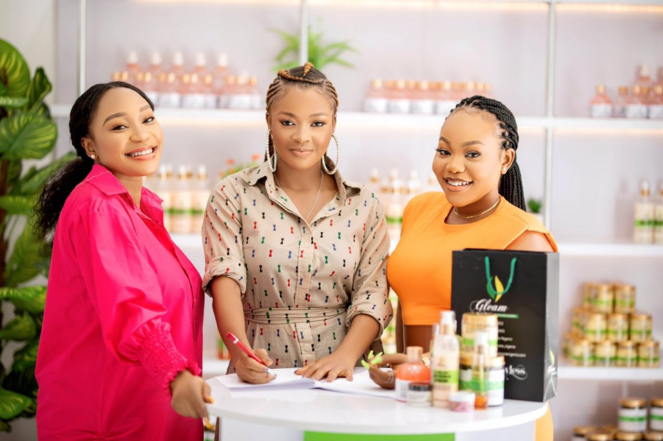 Liya Photos First Endorsement Deal Lands News