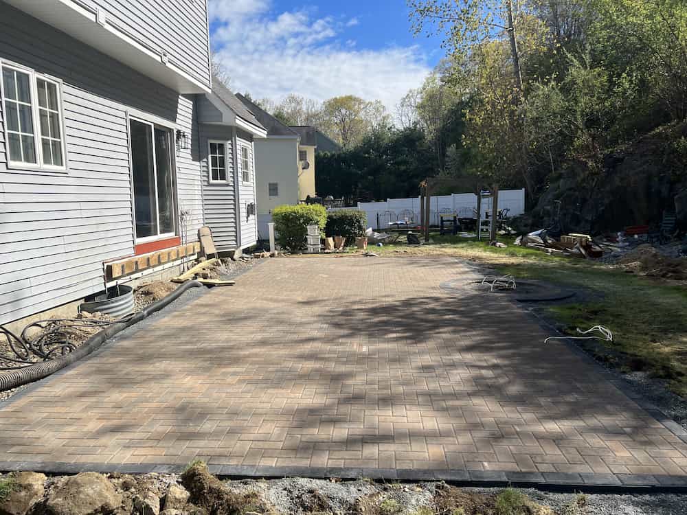 Landscaping and CleanUps in Billerica MDZ Crew Landscaping