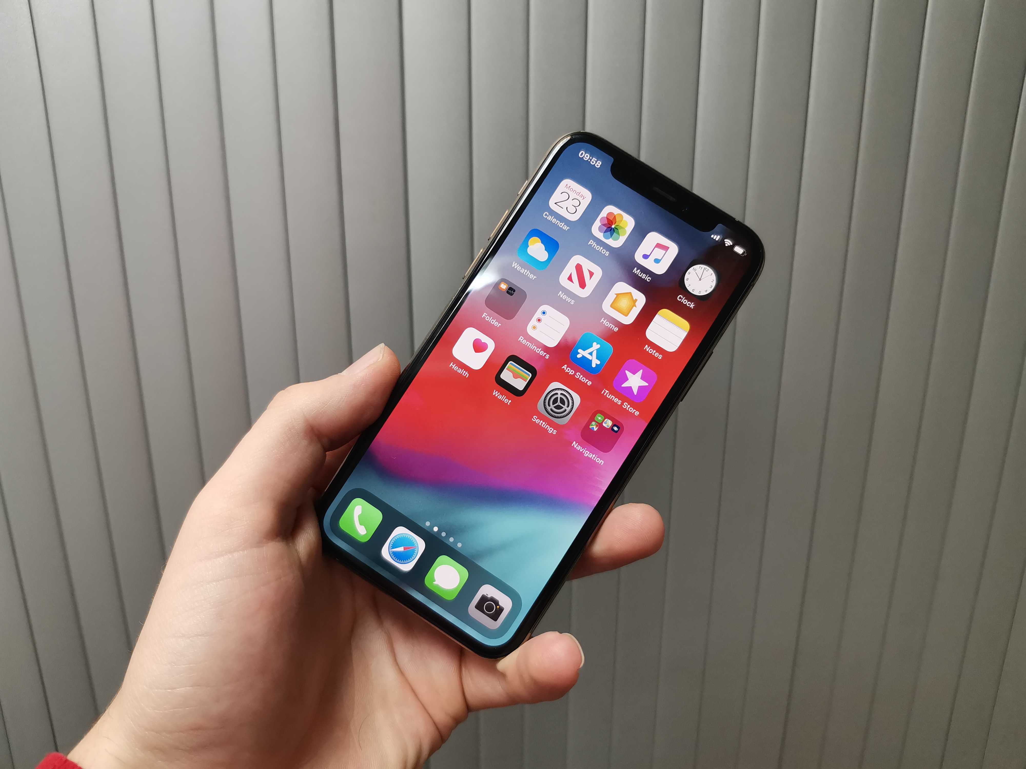 Device Review iPhone 11 Pro Mobile Association Dang