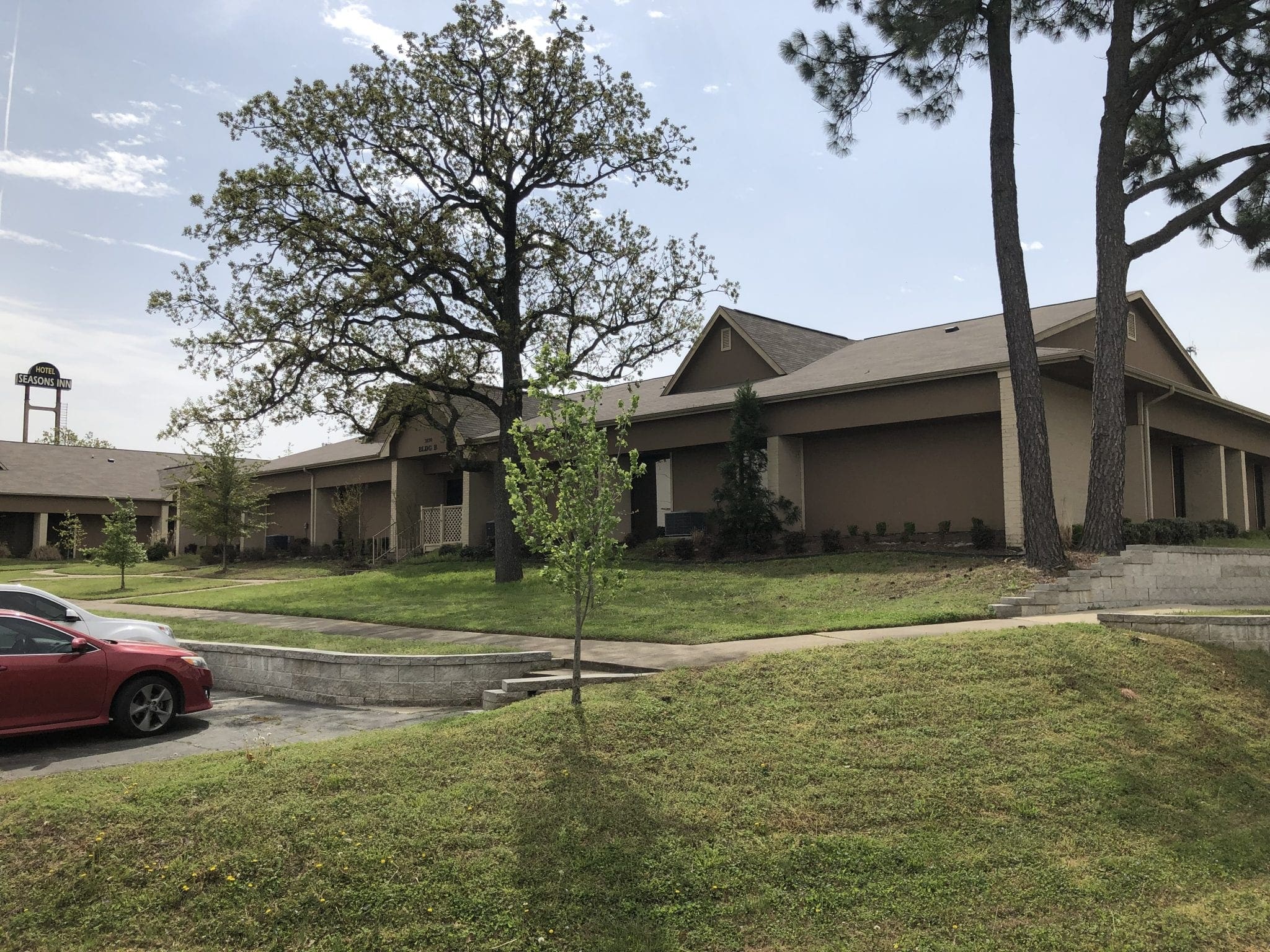 2120 S. Waldron Road Fort Smith, AR 72903 Meadows Properties