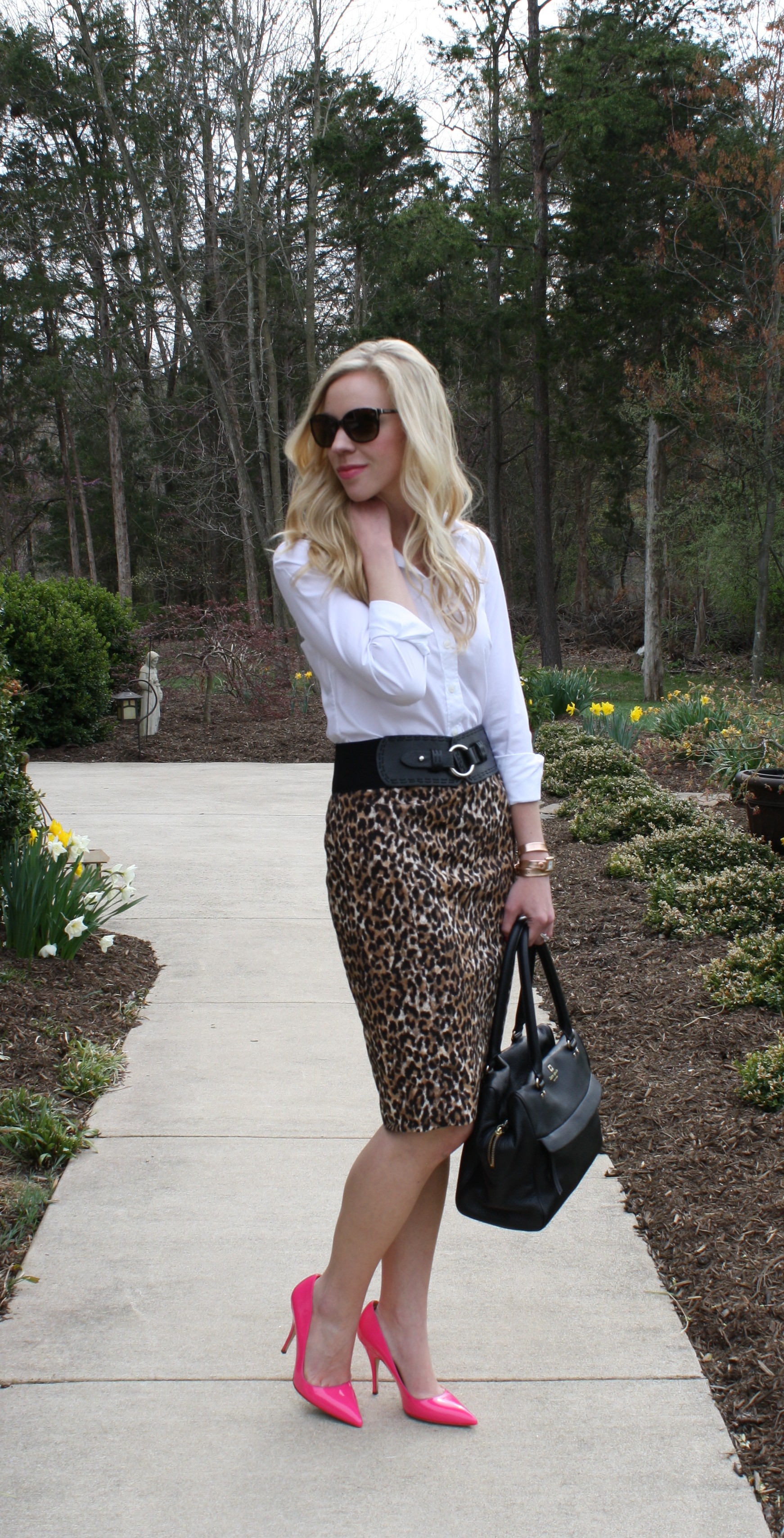 { Polished White buttondown, Leopard pencil skirt & Pink patent pumps