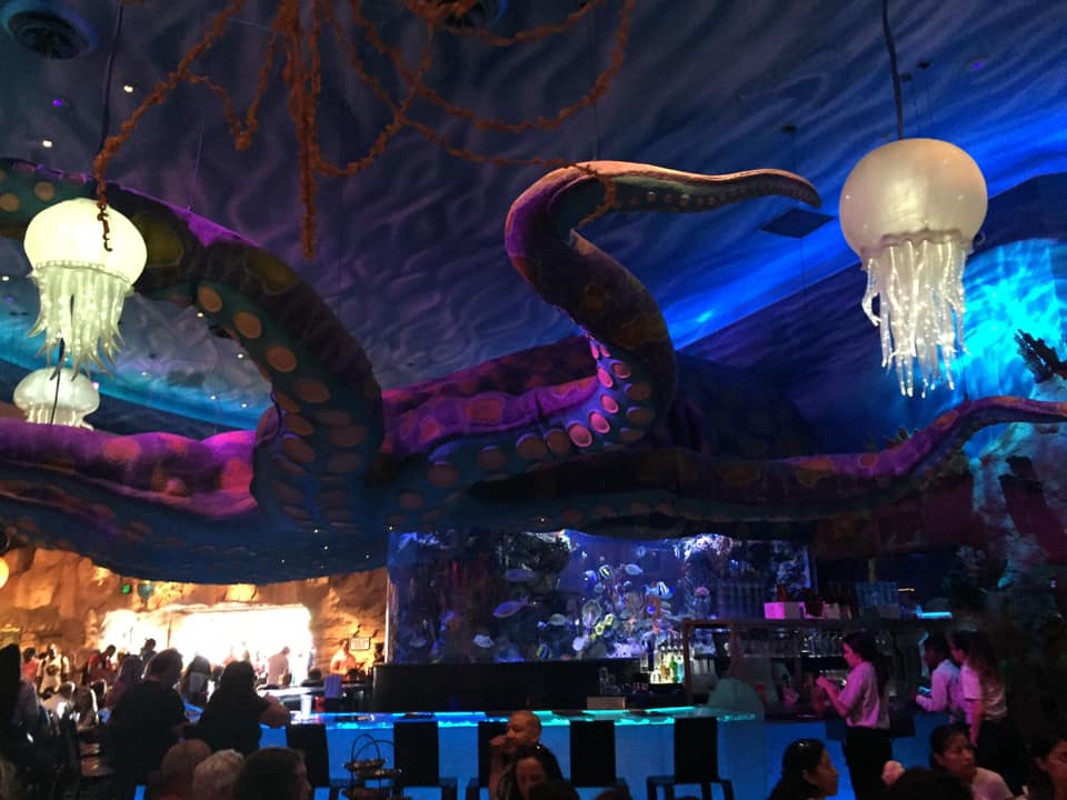 Life Hack Landry’s Card to the (Dining) Rescue! Me and the Mouse Travel