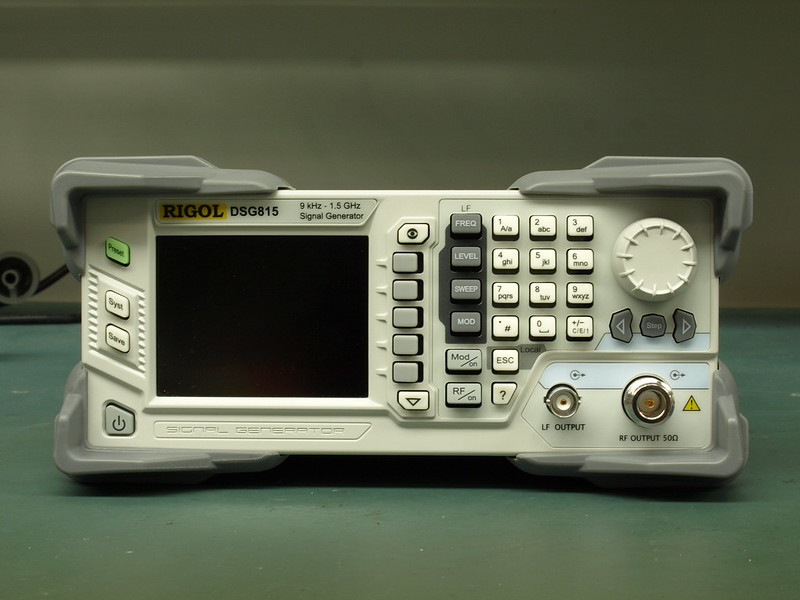 Best Signal Generator Top 6 Choices & Buying Guide in 2024