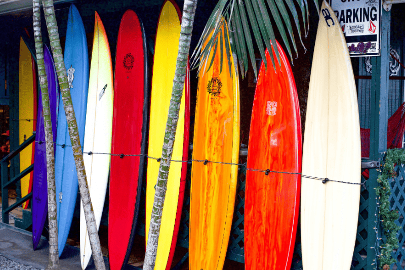 How Much Does a Surfboard Weigh? (Detailed Guide) Measuringly