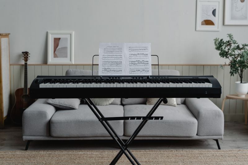 How Much Does a Piano Weigh? (Quick Guide) Measuringly