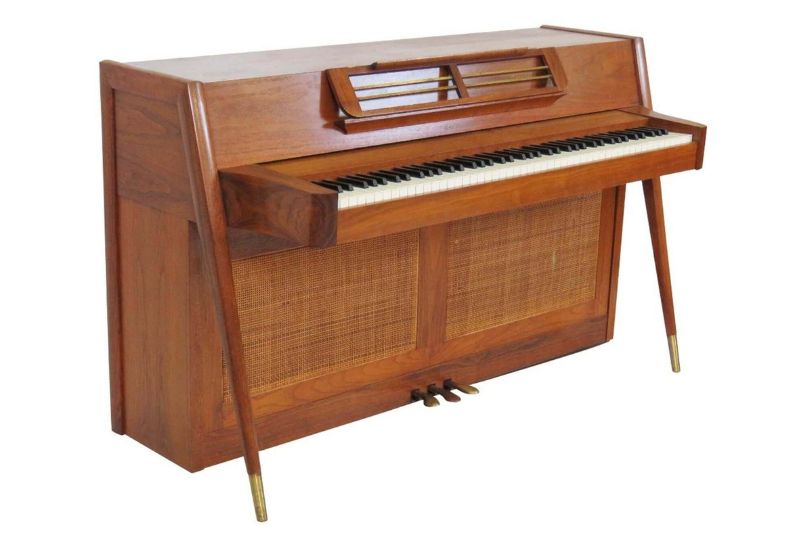 How Much Does a Piano Weigh? (Quick Guide) Measuringly