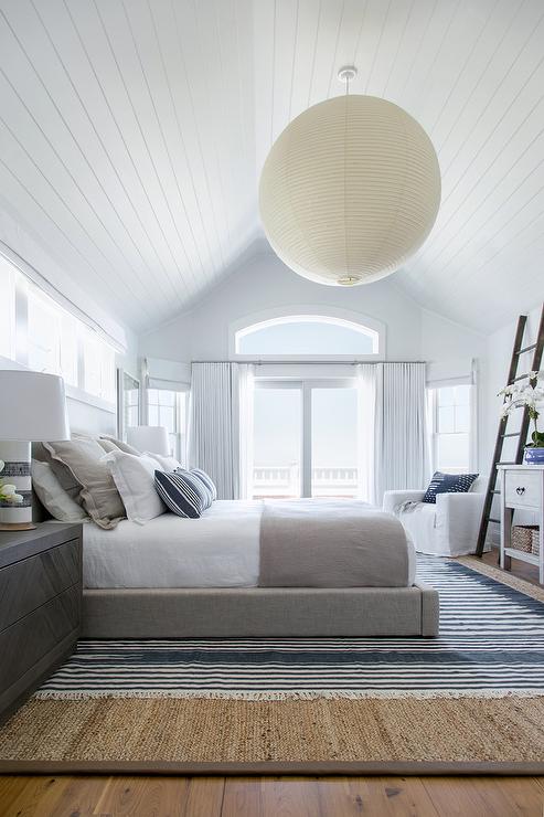 Layered Area Rugs A Simple Way To Refresh Interiors Mecc
