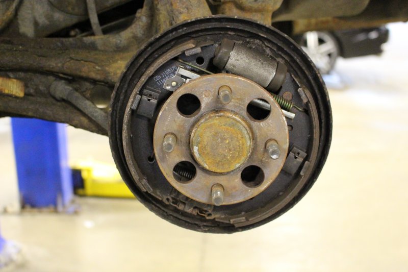 How to Replace the Rear Wheel Bearing on a 1996-2000 Honda Civic