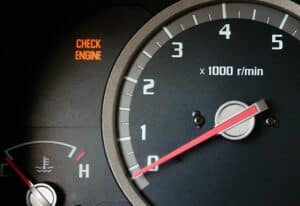 7 Symptoms Of Bad Distributor Rotor and Cap: How To Diagnose & Fix