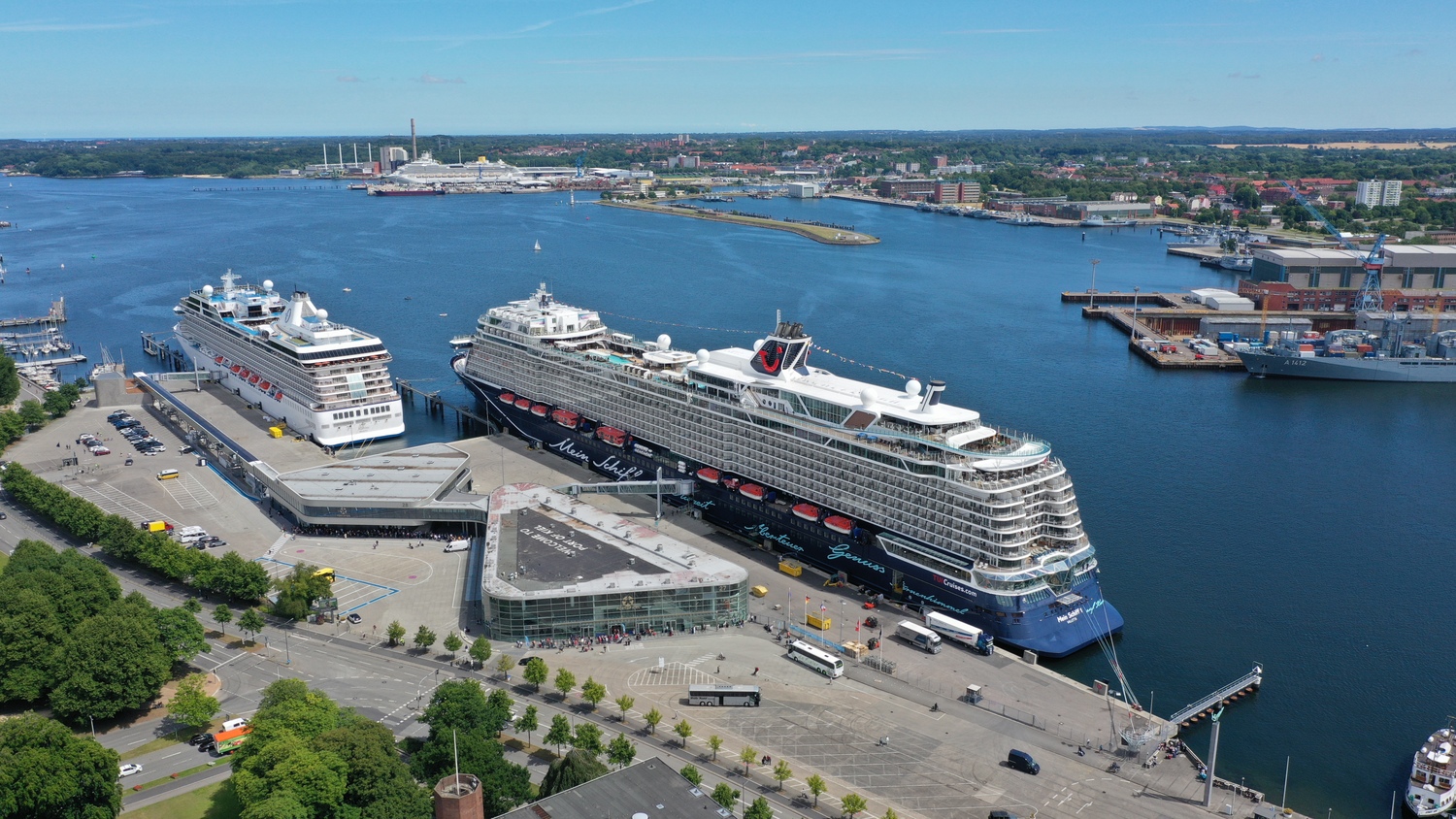 Shoreside power is the key to sustainable cruising says the Port of
