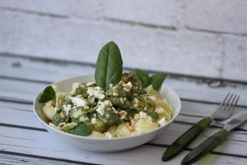 Spinach and feta cheese pasta