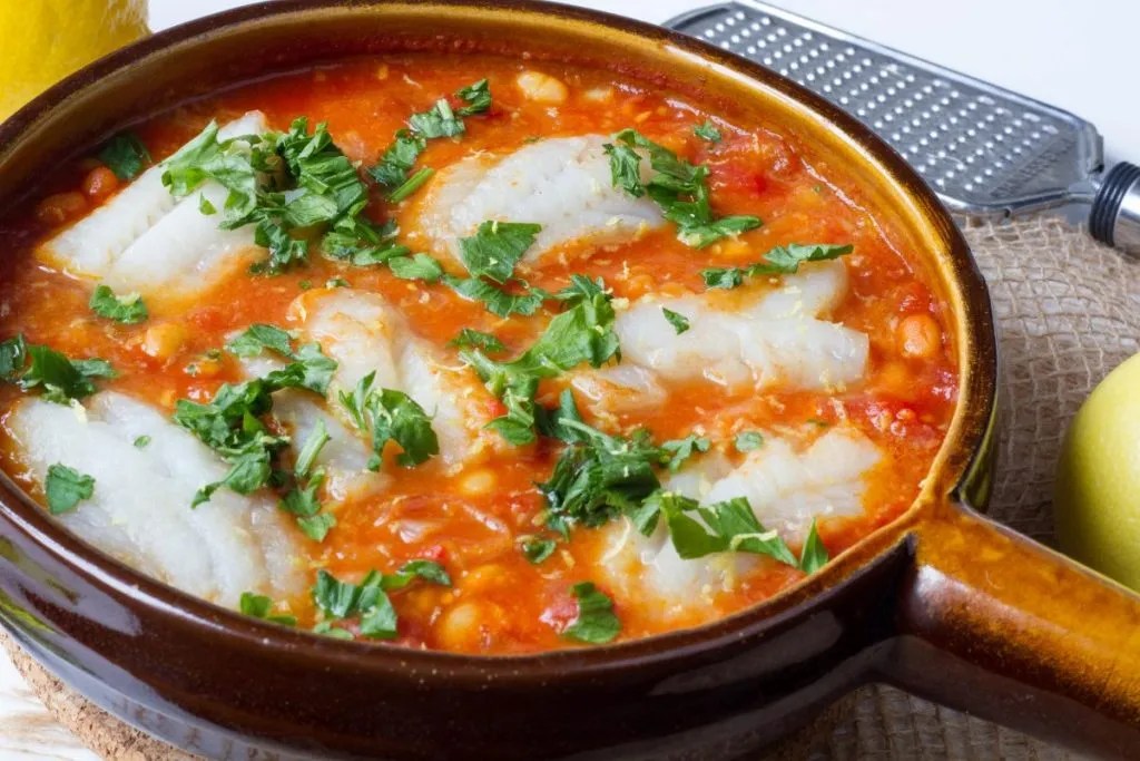 Pollock tenderloins in tomato sauce ⋆ MeCooks Blog