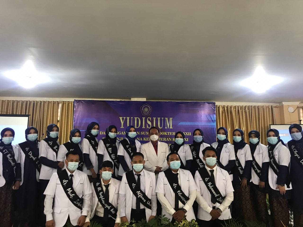 FKIK Unismuh Ambil Sumpah Janji Dokter, Yudisium Sarjana Kedokteran Hingga  Perawat - FAKULTAS KEDOKTERAN DAN ILMU KESEHATAN