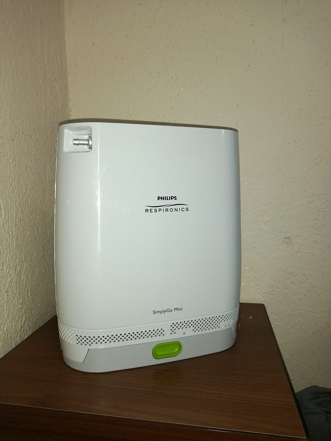 Secondhand Philips Respironics Simply Go Mini 2.3kg Portable Oxygen