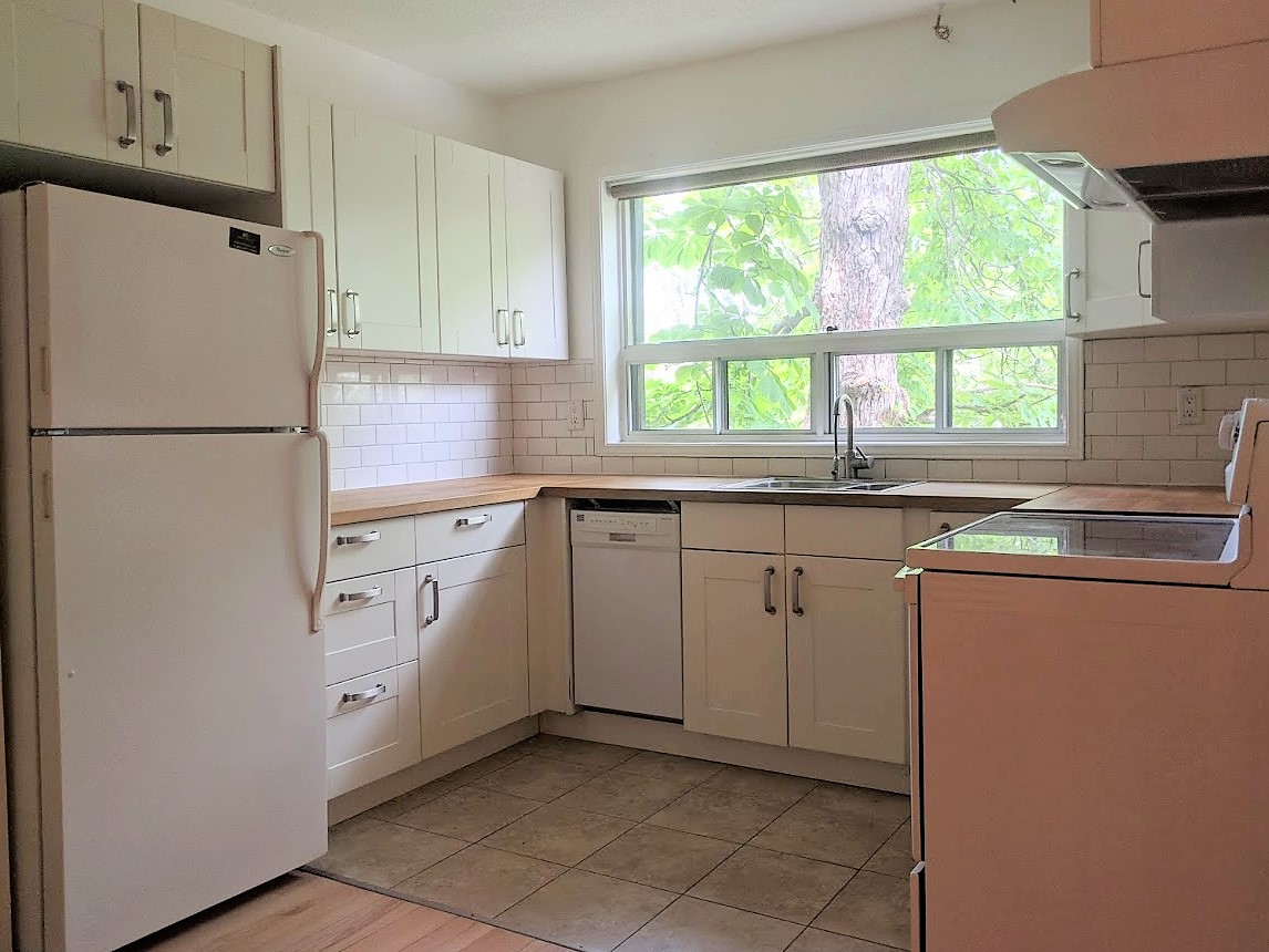 TwoStorey Unit Dunn Ave and King St, Toronto Medallion Capital