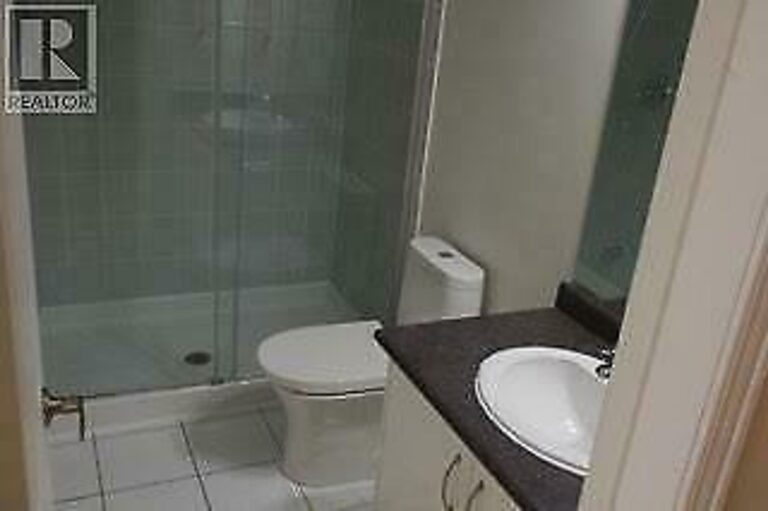 3 Bedroom, 3 Bathroom Townhouse (Warden/St. Clair) Medallion Capital