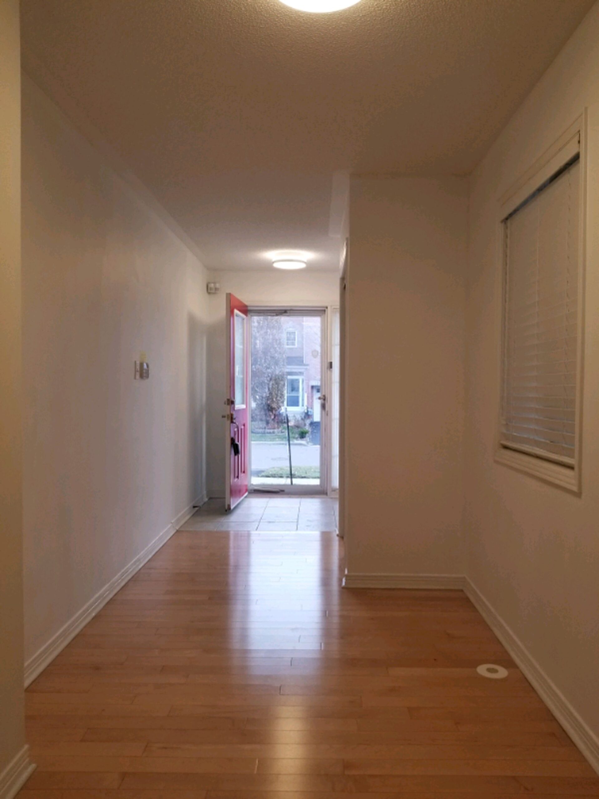 3 Bedroom, 3 Bathroom Townhouse (Warden/St. Clair) Medallion Capital