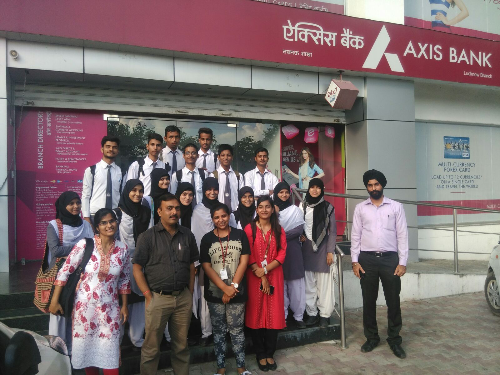 LAB students visit Axis Bank Medha