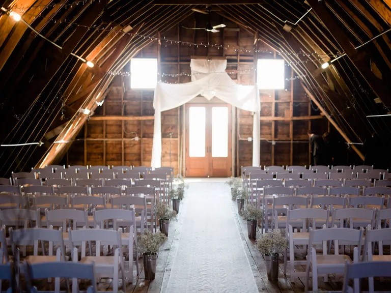 10 Barn Wedding Venues in Minnesota