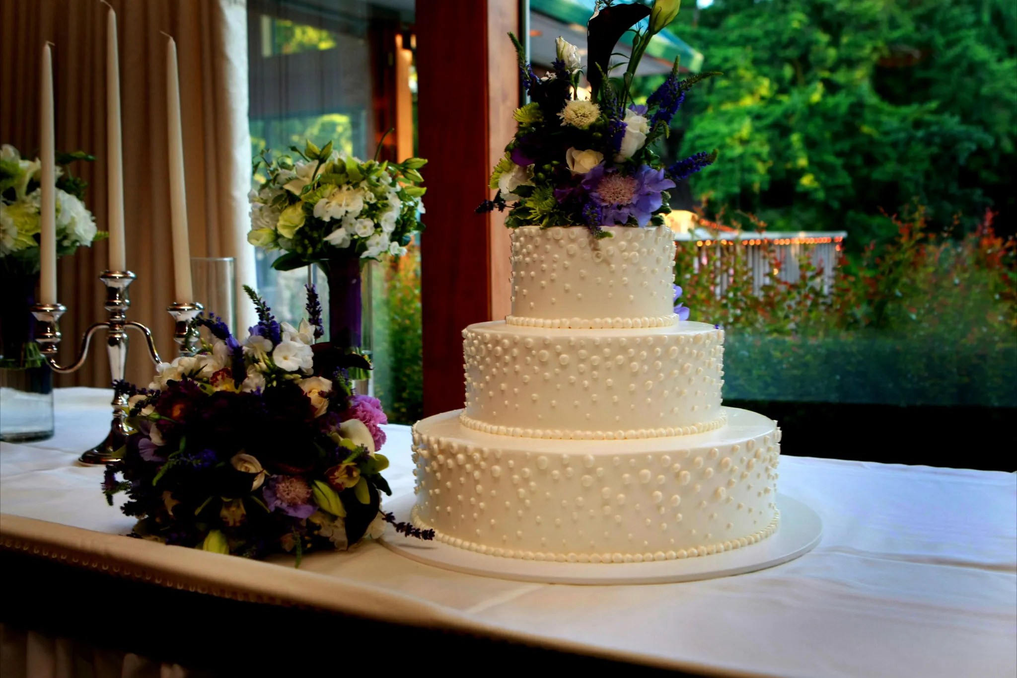 Helen Bernhard Bakery Wedding Cakes The Knot