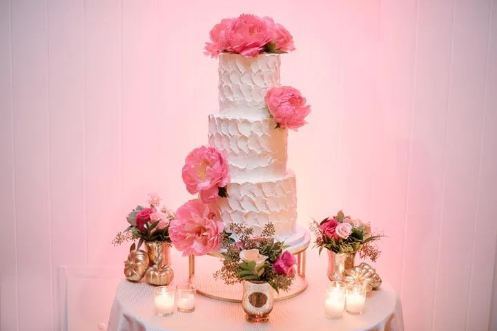 Tara Heather Cake Design Wedding Cakes The Knot