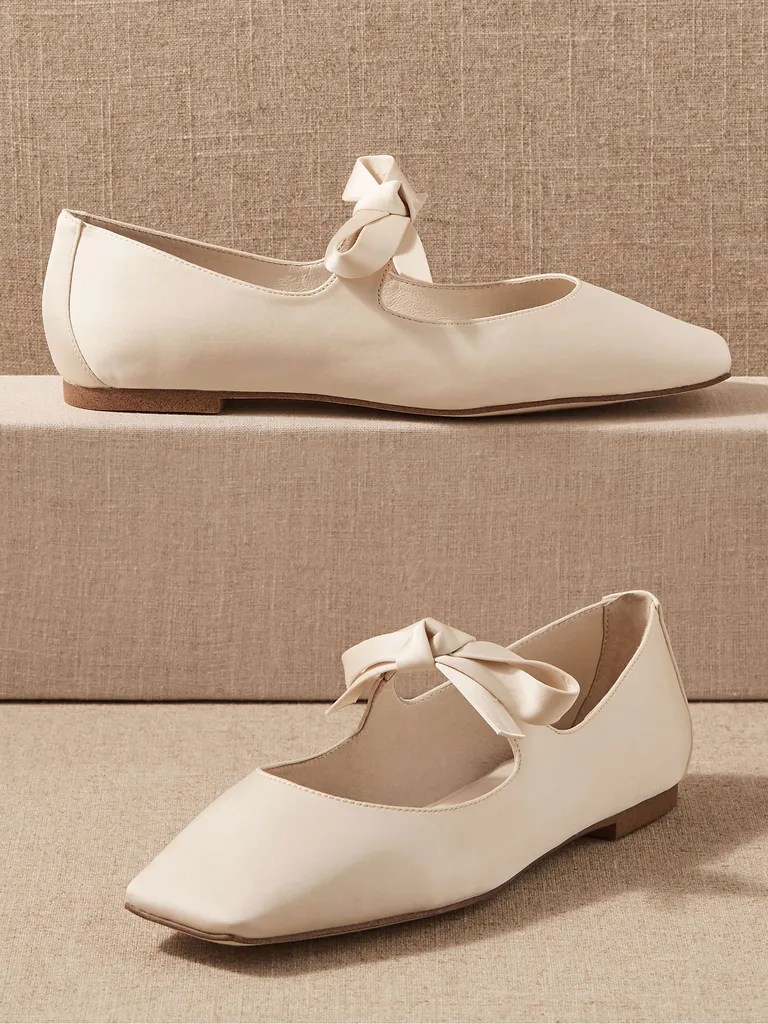 25 Flat Wedding Shoes Fancy Enough for Your Special Day