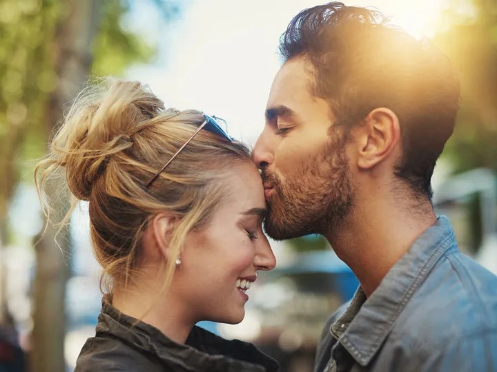 Here's What Men and Women Think Are the Sexiest Dating Trends in 2017