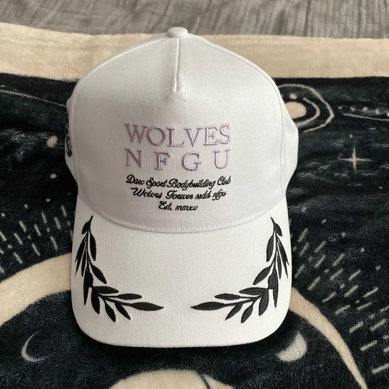 Darc Sport New Darc sport wolves nfgu white panel hat Grailed