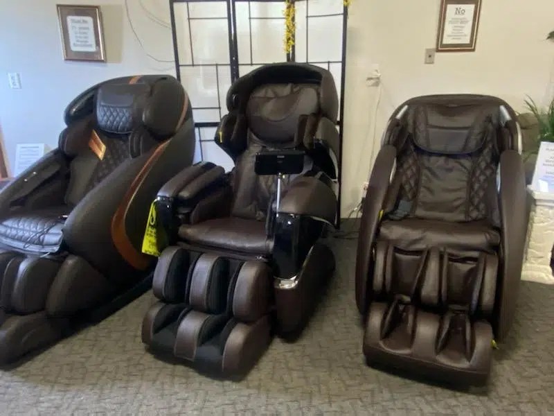 Business FeatureLiquidation Warehouse Furniture Vandalia Radio