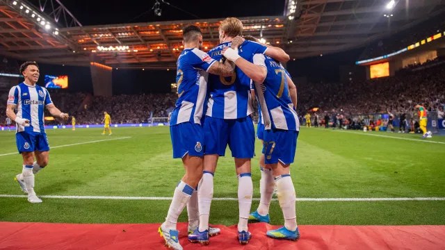 Benfica bate Sporting e ‘ajuda’ FC Porto. O que falta jogar na I Liga Benfica bate Sporting e ‘ajuda’ FC Porto. O que falta jogar na I Liga
