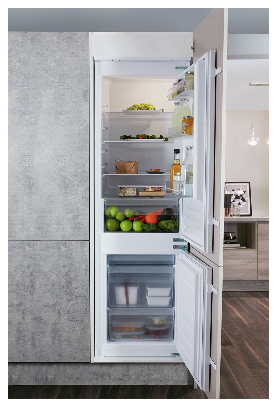 Hotpoint HMCB7030AADF Integrated Fridge Freezer Reviews Updated June 2023